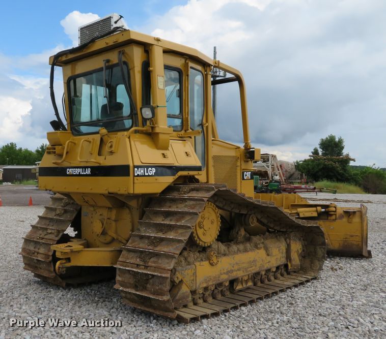 image for item DE8198 1996 Caterpillar D4H LGP dozer