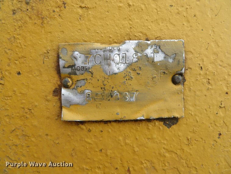 image for item DE8198 1996 Caterpillar D4H LGP dozer