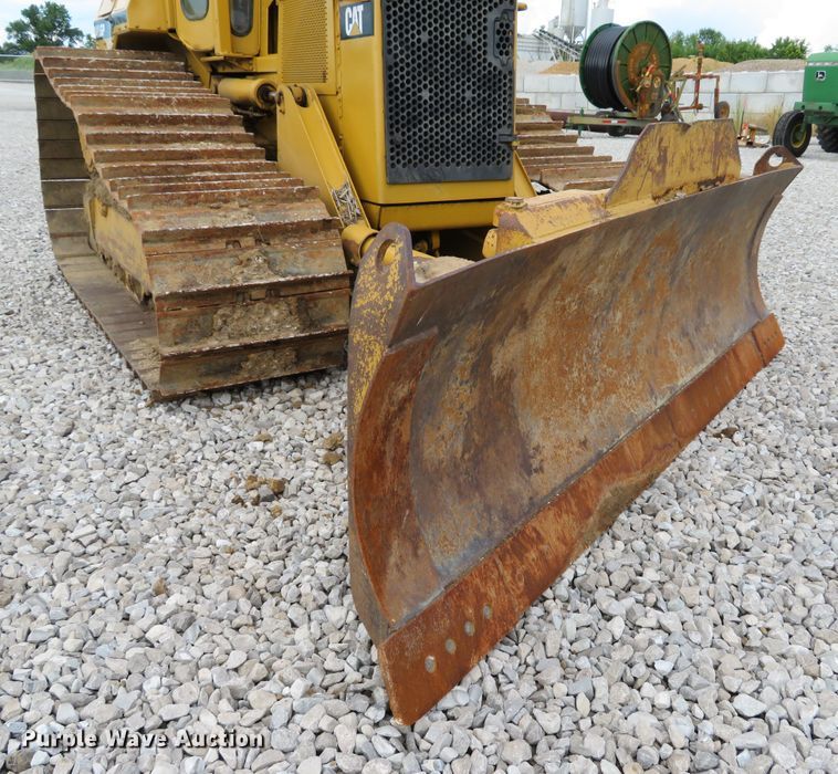 image for item DE8198 1996 Caterpillar D4H LGP dozer