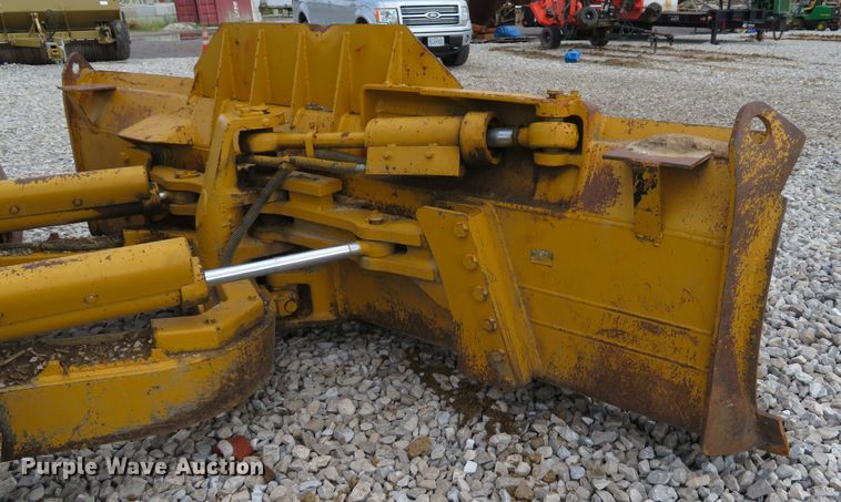 image for item DE8198 1996 Caterpillar D4H LGP dozer