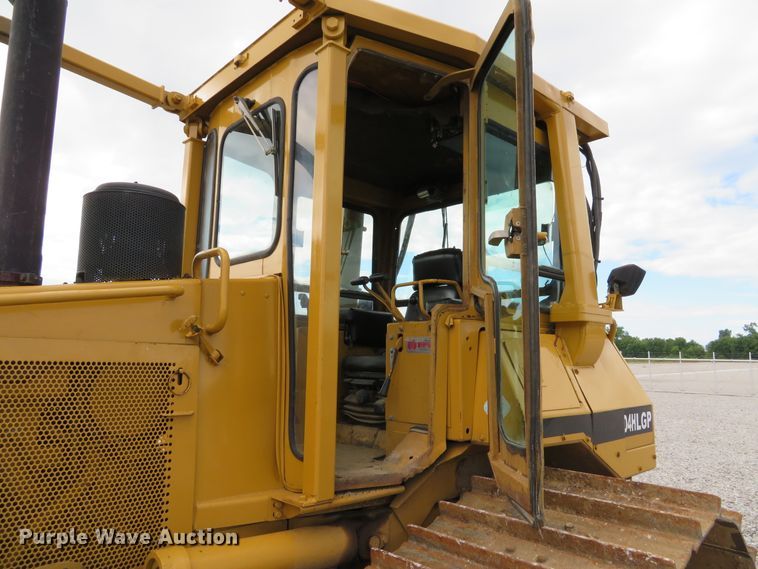 image for item DE8198 1996 Caterpillar D4H LGP dozer