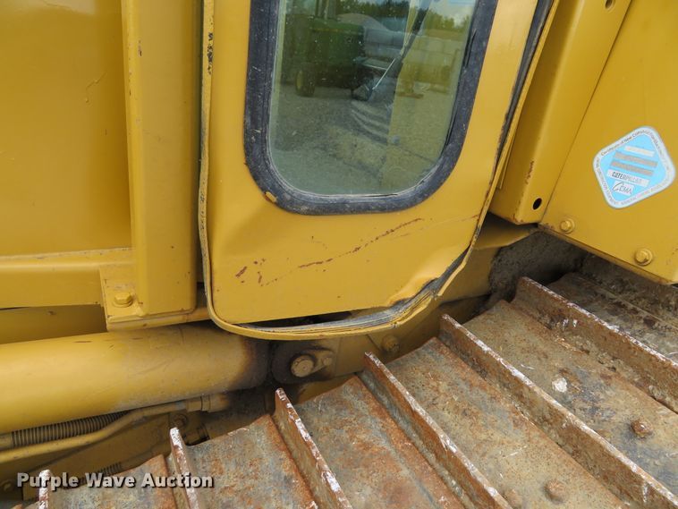 image for item DE8198 1996 Caterpillar D4H LGP dozer