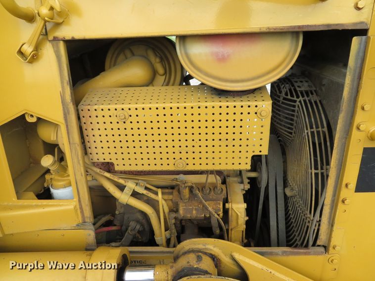 image for item DE8198 1996 Caterpillar D4H LGP dozer