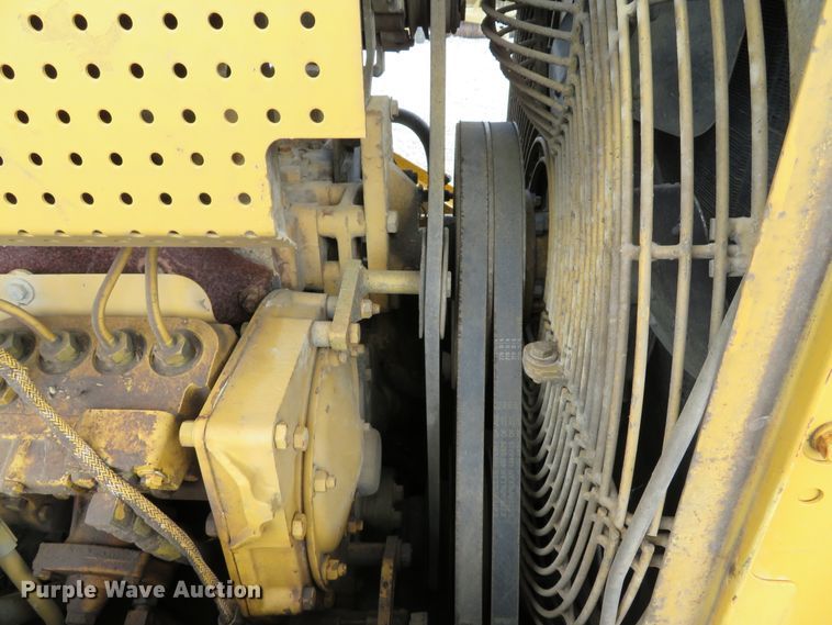 image for item DE8198 1996 Caterpillar D4H LGP dozer