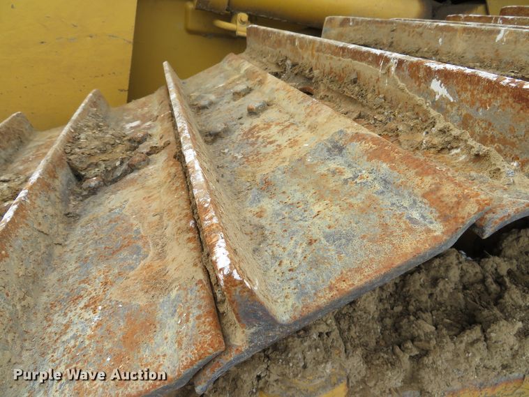 image for item DE8198 1996 Caterpillar D4H LGP dozer