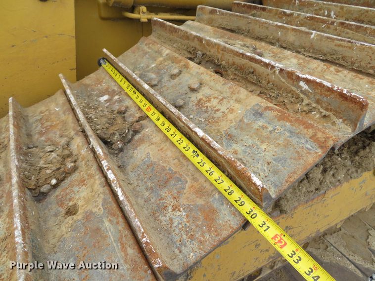 image for item DE8198 1996 Caterpillar D4H LGP dozer