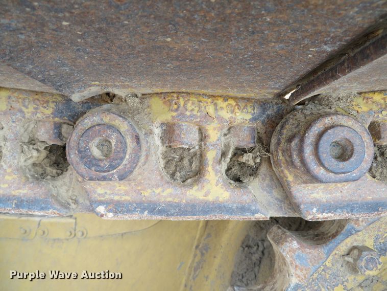 image for item DE8198 1996 Caterpillar D4H LGP dozer