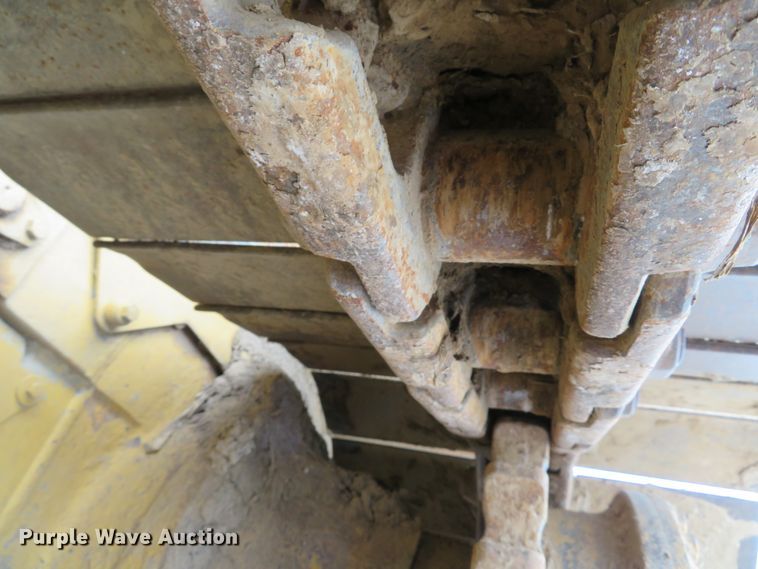 image for item DE8198 1996 Caterpillar D4H LGP dozer