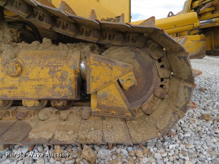 image for item DE8198 1996 Caterpillar D4H LGP dozer