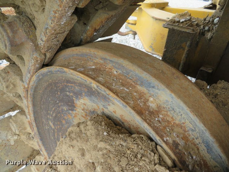 image for item DE8198 1996 Caterpillar D4H LGP dozer