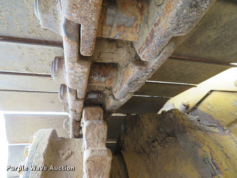 image for item DE8198 1996 Caterpillar D4H LGP dozer