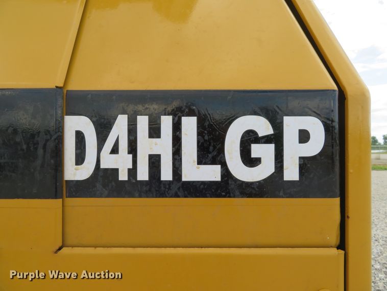 image for item DE8198 1996 Caterpillar D4H LGP dozer