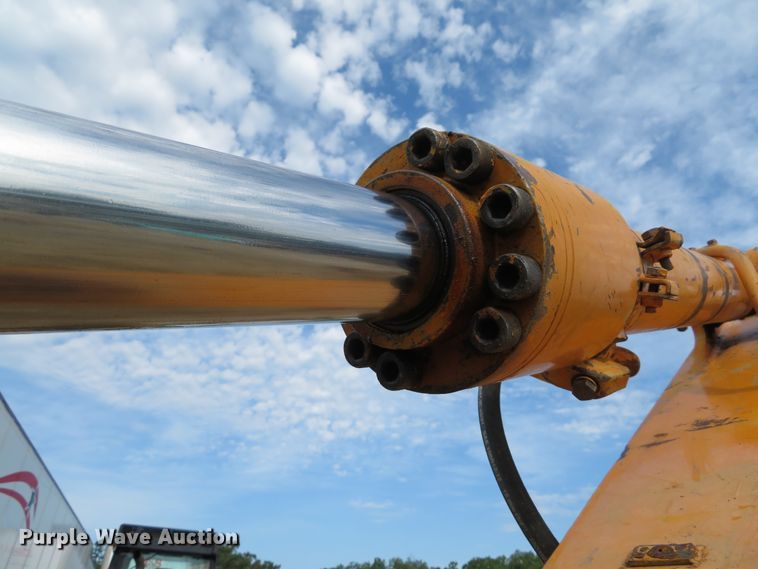 image for item DE8199 1995 Hyundai Robex 180LC-3 excavator