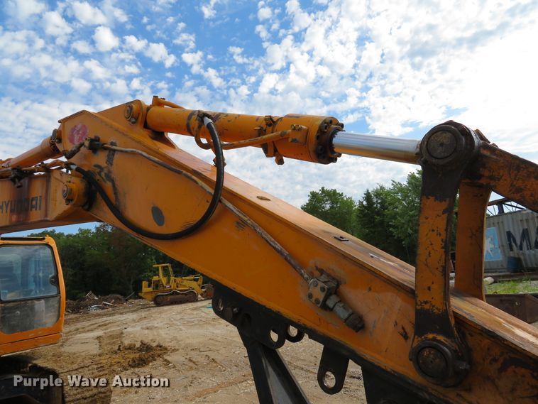 image for item DE8199 1995 Hyundai Robex 180LC-3 excavator