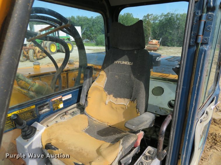 image for item DE8199 1995 Hyundai Robex 180LC-3 excavator