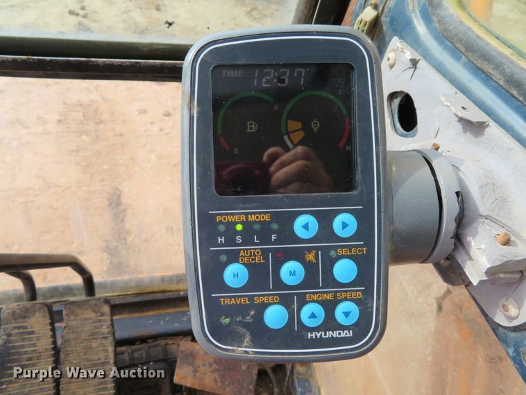 image for item DE8199 1995 Hyundai Robex 180LC-3 excavator