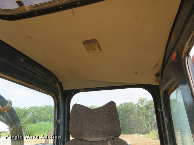 image for item DE8199 1995 Hyundai Robex 180LC-3 excavator