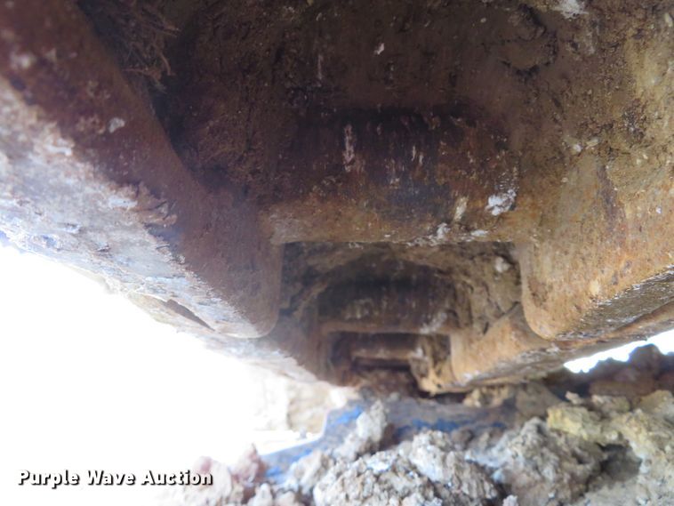 image for item DE8199 1995 Hyundai Robex 180LC-3 excavator