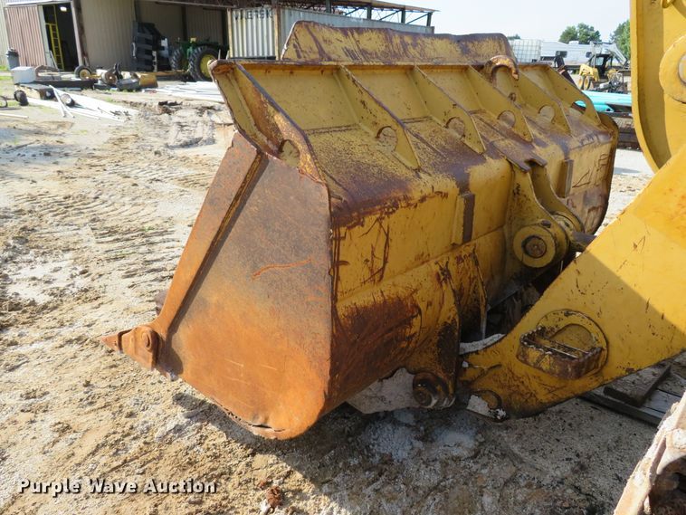 image for item DE8200 1993 Caterpillar 963 track loader
