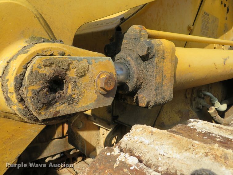 image for item DE8200 1993 Caterpillar 963 track loader