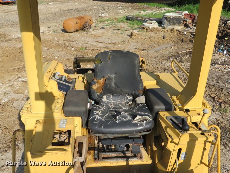 image for item DE8200 1993 Caterpillar 963 track loader