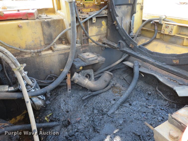 image for item DE8200 1993 Caterpillar 963 track loader