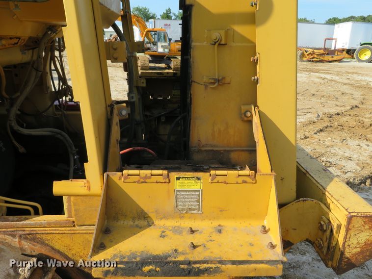 image for item DE8200 1993 Caterpillar 963 track loader