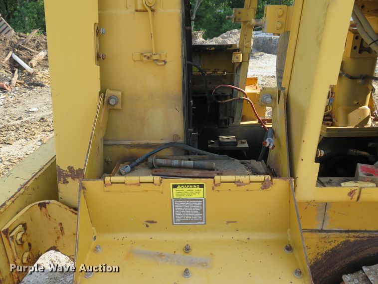 image for item DE8200 1993 Caterpillar 963 track loader
