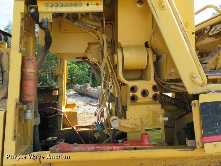 image for item DE8200 1993 Caterpillar 963 track loader
