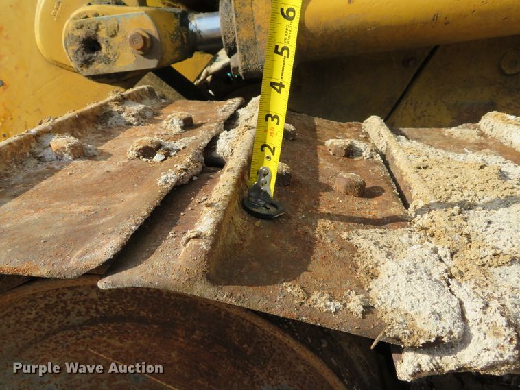 image for item DE8200 1993 Caterpillar 963 track loader