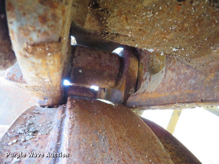 image for item DE8200 1993 Caterpillar 963 track loader