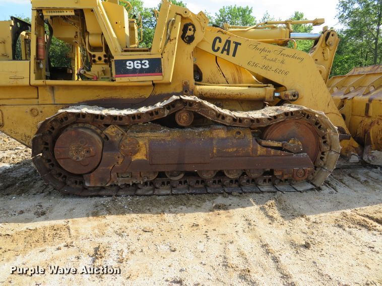 image for item DE8200 1993 Caterpillar 963 track loader