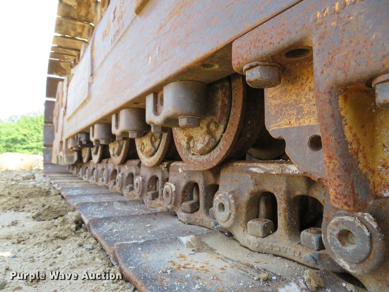 image for item DE8200 1993 Caterpillar 963 track loader