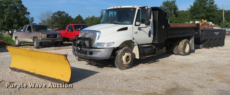 image for item DE8201 2006 International 4300 dump truck