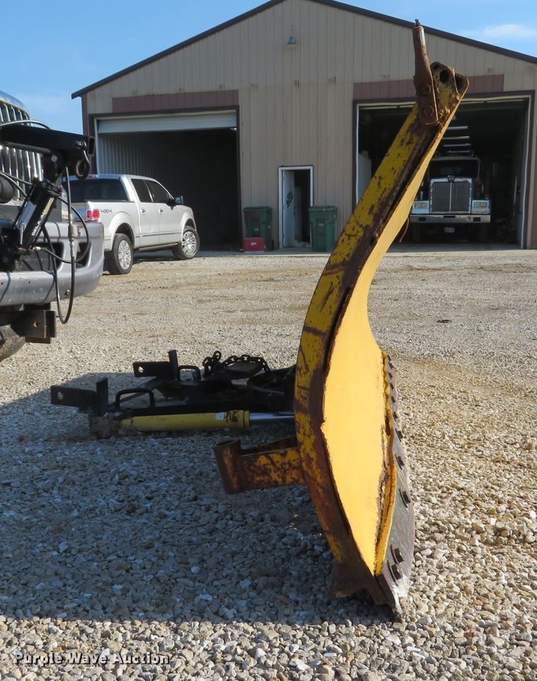 image for item DE8201 2006 International 4300 dump truck