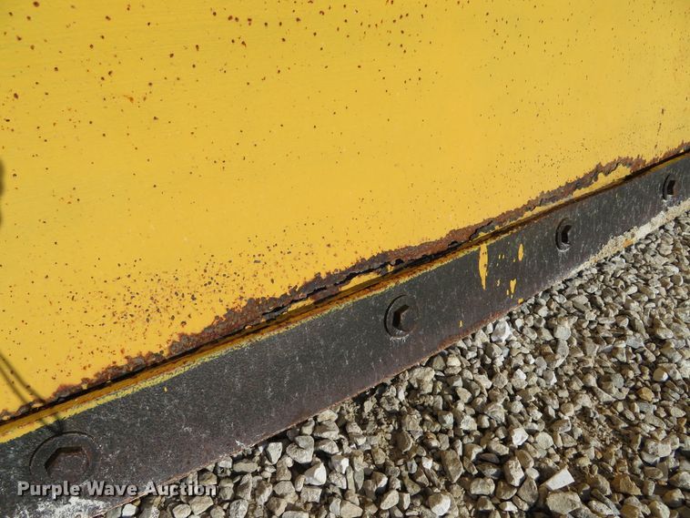 image for item DE8201 2006 International 4300 dump truck