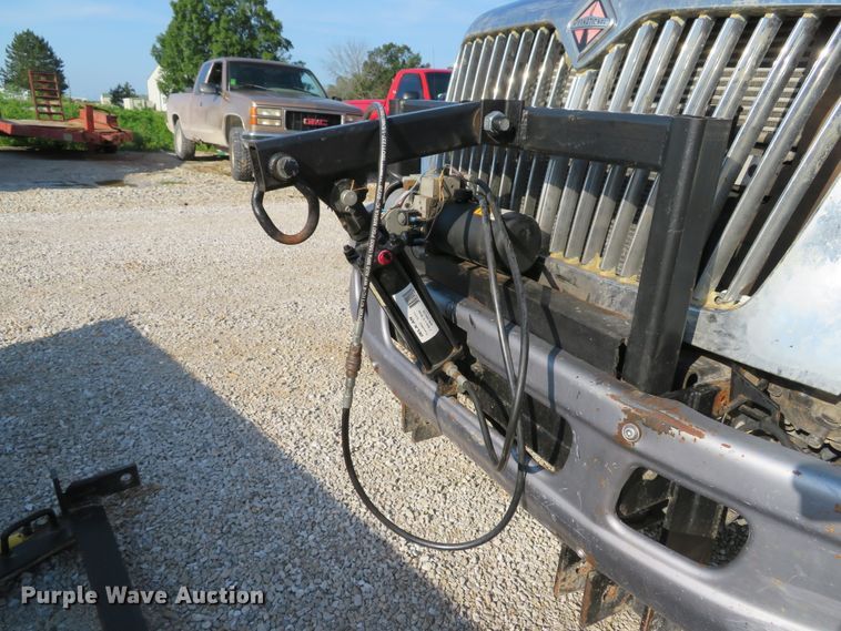 image for item DE8201 2006 International 4300 dump truck