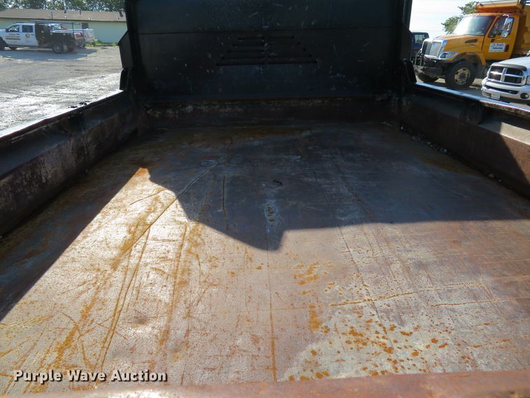 image for item DE8201 2006 International 4300 dump truck