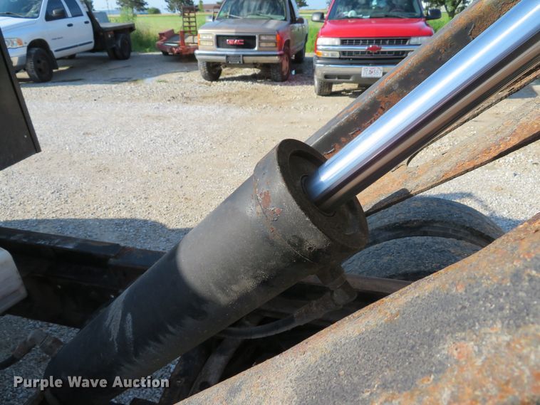 image for item DE8201 2006 International 4300 dump truck