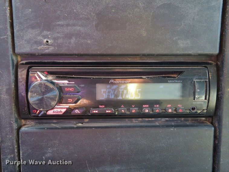 image for item DE8201 2006 International 4300 dump truck