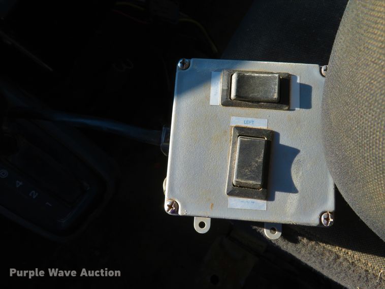 image for item DE8201 2006 International 4300 dump truck