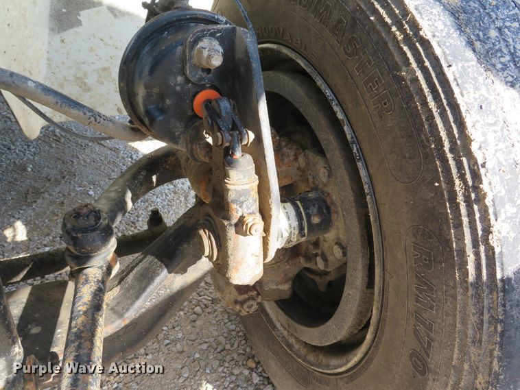 image for item DE8201 2006 International 4300 dump truck