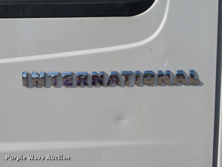image for item DE8201 2006 International 4300 dump truck
