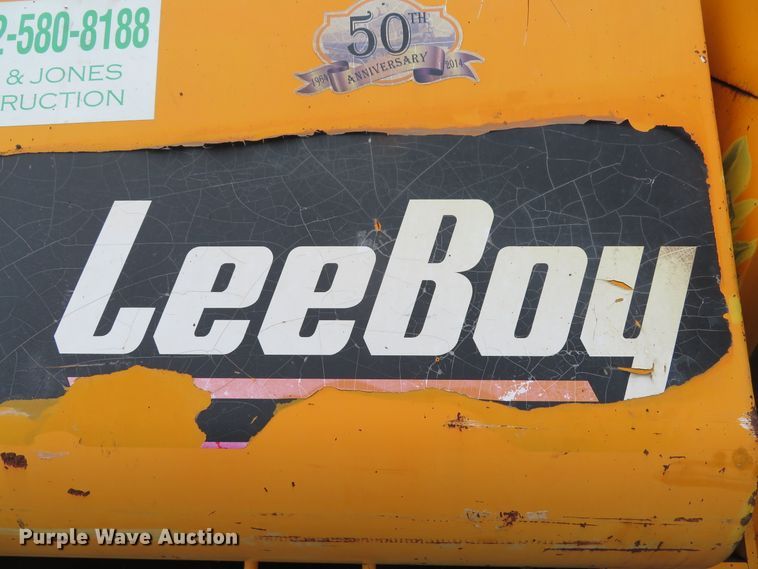 image for item DE8233 2014 Lee Boy 8510C paver