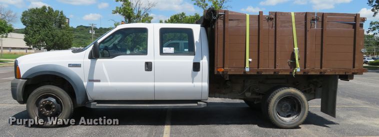 image for item DE8242 2006 Ford F450 Super Duty XL Crew Cab flat dump bed truck