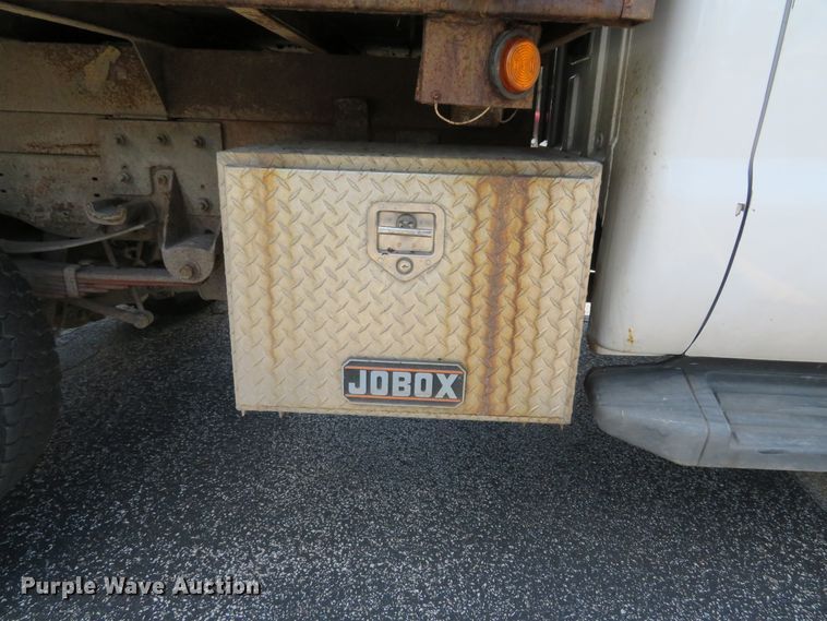 image for item DE8242 2006 Ford F450 Super Duty XL Crew Cab flat dump bed truck