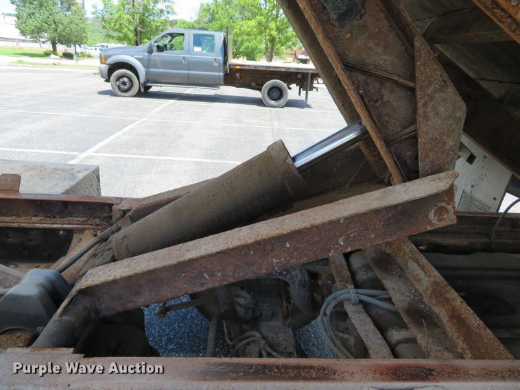 image for item DE8242 2006 Ford F450 Super Duty XL Crew Cab flat dump bed truck