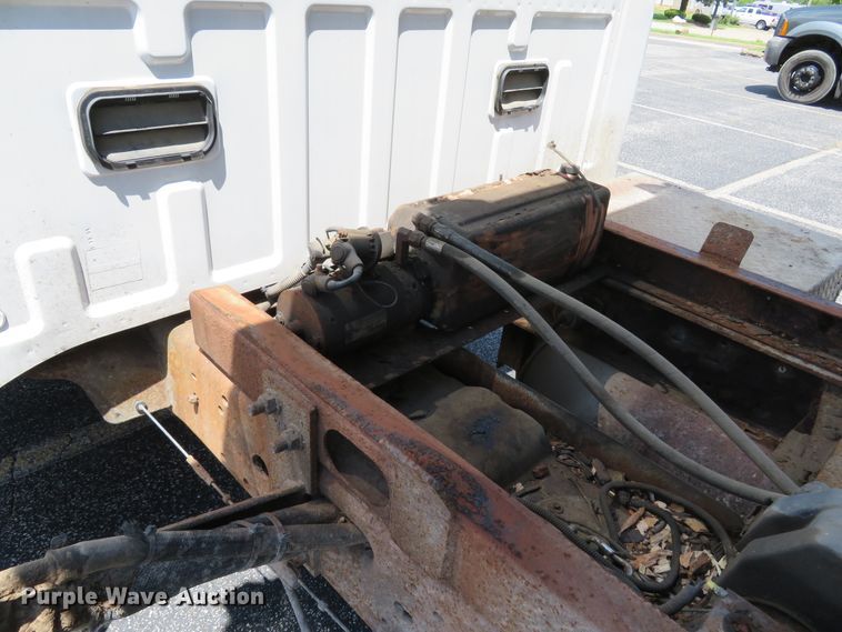 image for item DE8242 2006 Ford F450 Super Duty XL Crew Cab flat dump bed truck