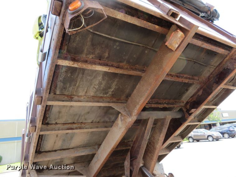 image for item DE8242 2006 Ford F450 Super Duty XL Crew Cab flat dump bed truck