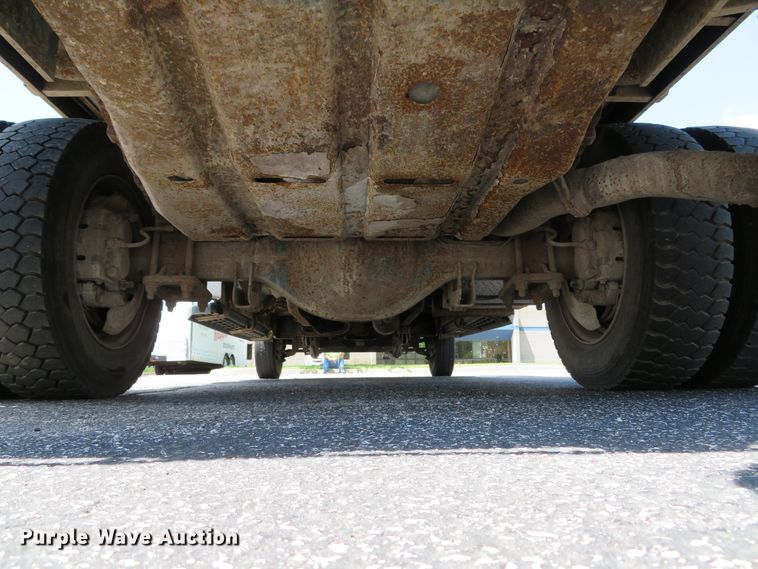 image for item DE8242 2006 Ford F450 Super Duty XL Crew Cab flat dump bed truck